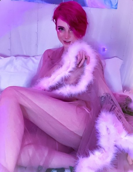 Flickerspark adult model picture