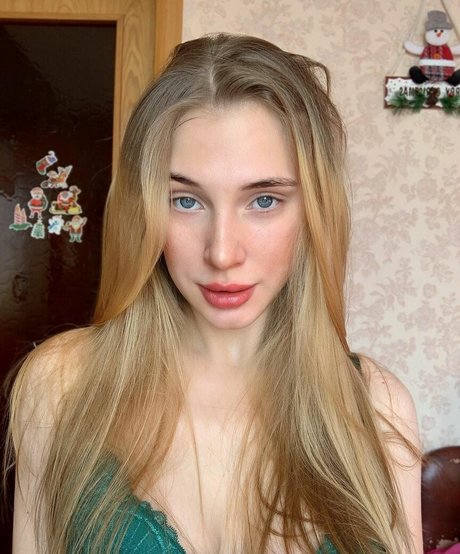 Girl Valerie pornstar nudes pictures