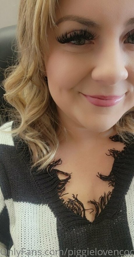 piggielovencock erotic pornstar pictures