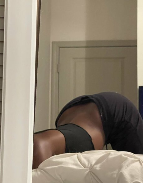 dommevaay high quality pornstar photo