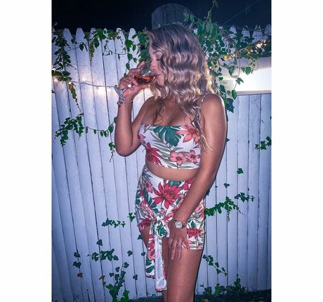 Dale08gc free actress archive