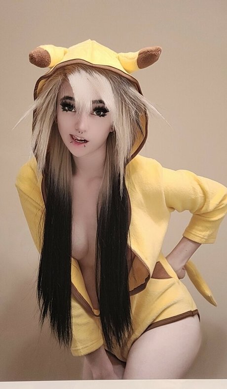 Sleepybunny nude model photo