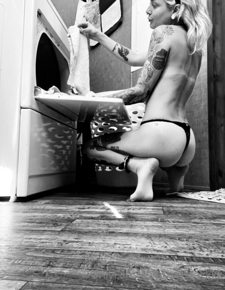 Love After Lockup art model photos