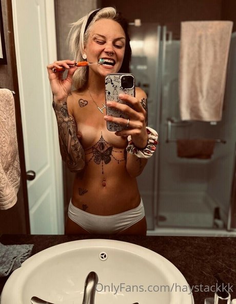 Love After Lockup model art pic