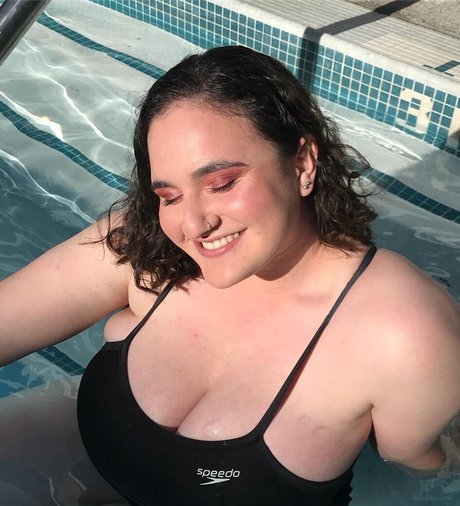 squirt teen onlyfans sexy naked pic