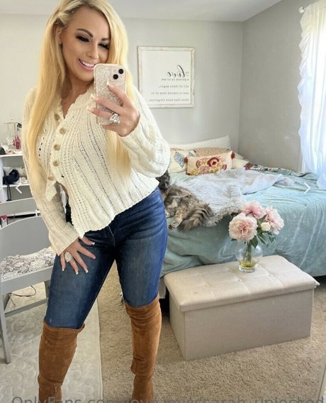 love misssarah unlocked beautiful pornstar gallery