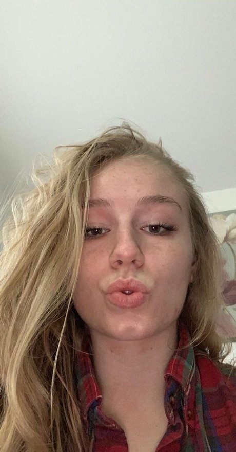 Hannah Woods free actress galleries