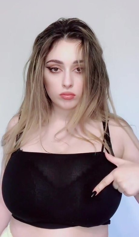 Sarah White perfect star image