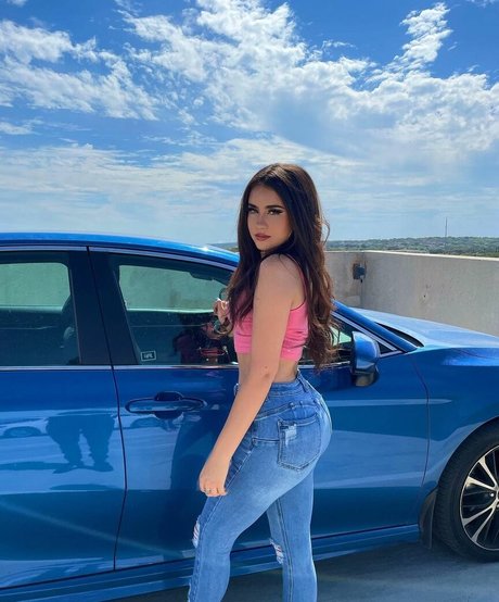 Sarah Urby xxx actress pic