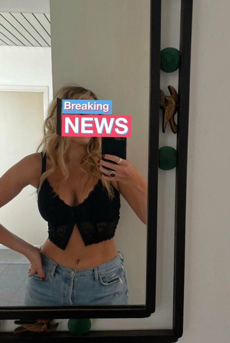 caracagl sexy actress pictures