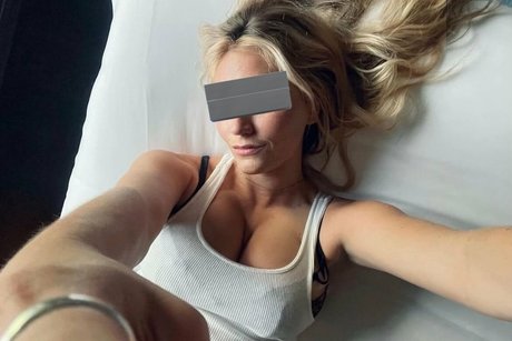 caracagl naked star photos