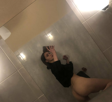 arina gpo hot model images