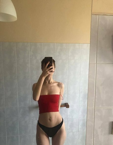 40 years old onlyfans pornographic images