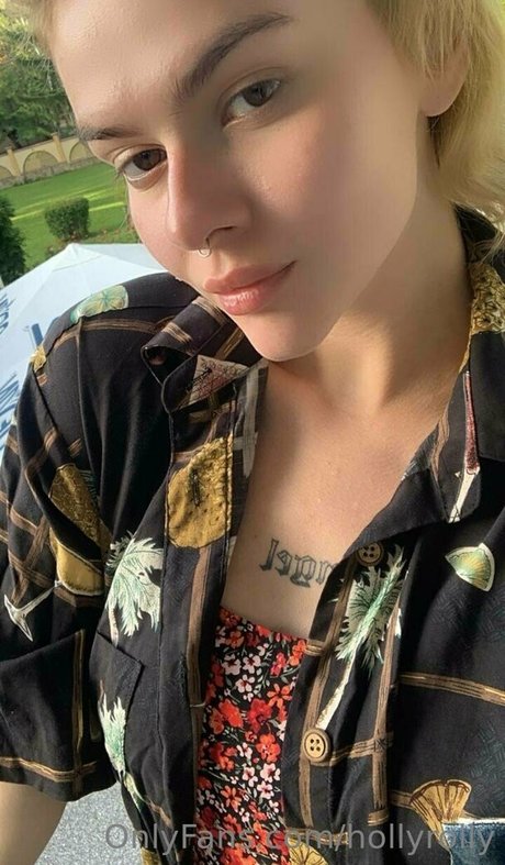 hollyrolly pornstar pretty archive