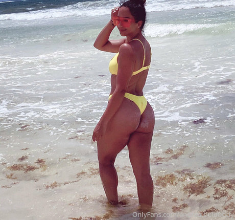 Andrea Boldbody perfect model picture