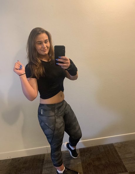 trophygirlfriendk high quality star photos