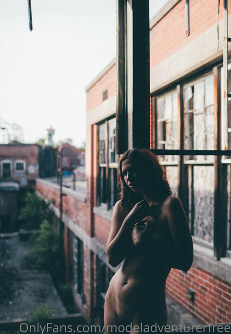 modeladventurerfree nudes star pictures