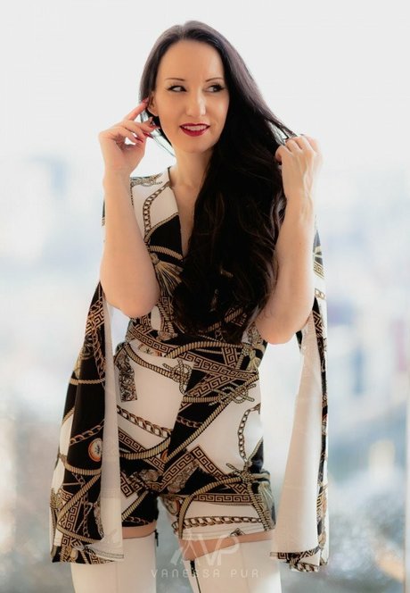 Miss Vanessa Pur Quick photo