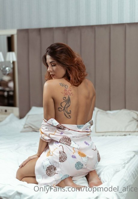 Model Alice naked model pics