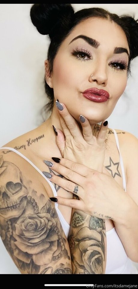 itsdamejane erotic actress img