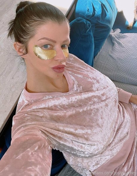 joslynjames star adult photos