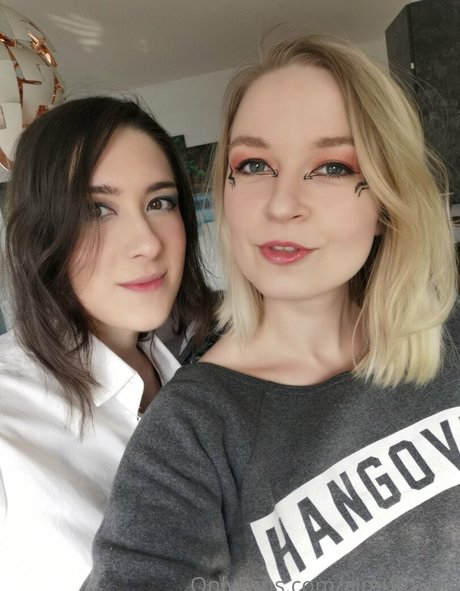 aimufreelia beautiful pornstar pic