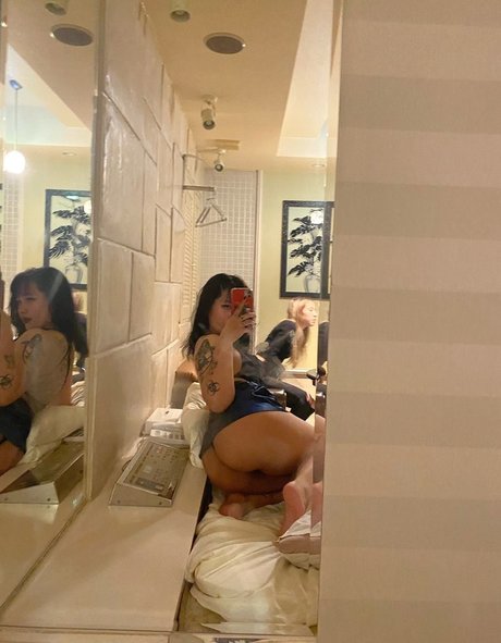 sex asian onlyfans exclusive images