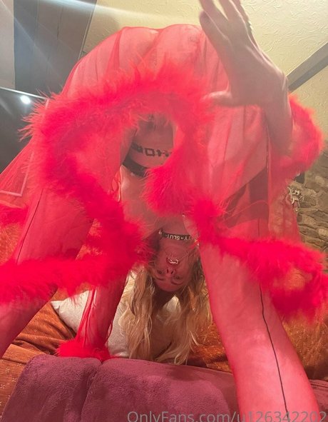 Charlie Cat erotic star pics