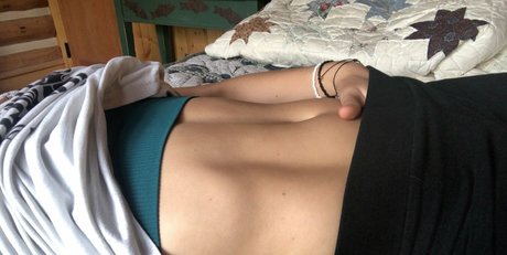 Lilly Brown beautiful actress img