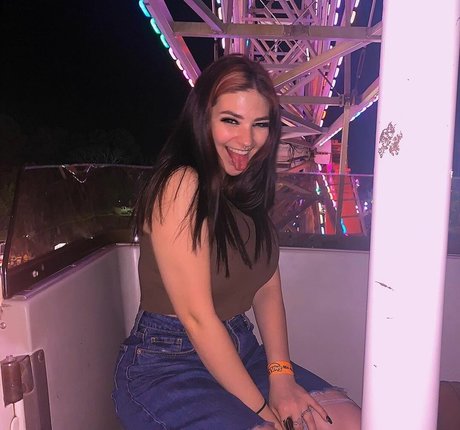 Sarah Lynne Marie free model archive