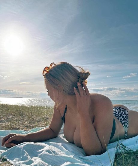 Charlotte Page model nudes images