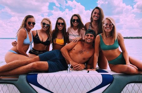 Caroline Wall pornstar naked img