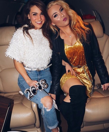 Caroline Wall star sex pics