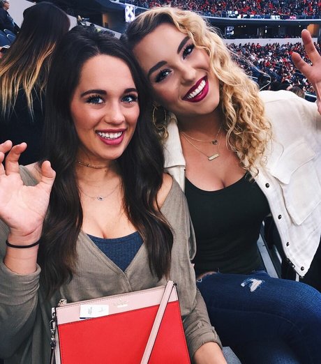 Caroline Wall pornographic model picture