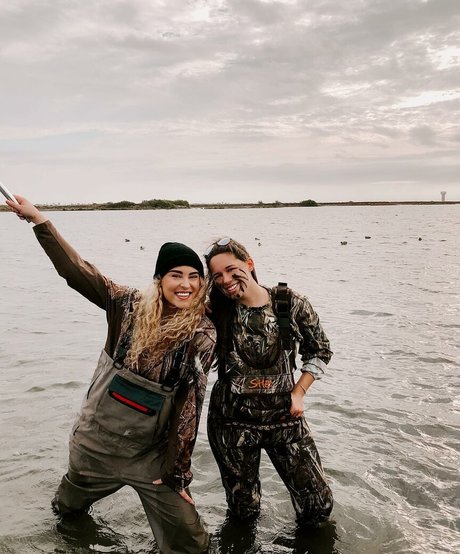 Caroline Wall hot actress gallery