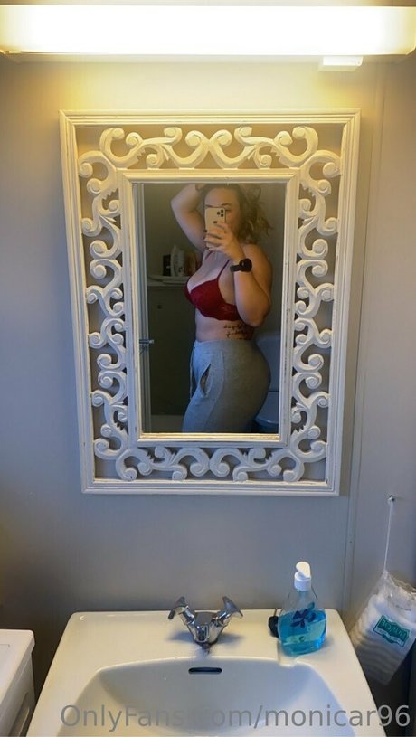 monicar96 free model photo