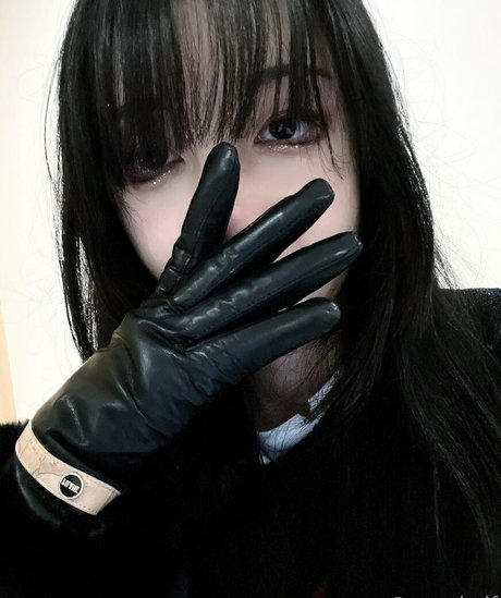 anad df exclusive model photo