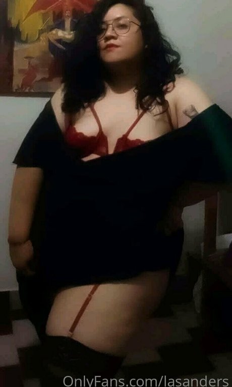 lasanders nude model image