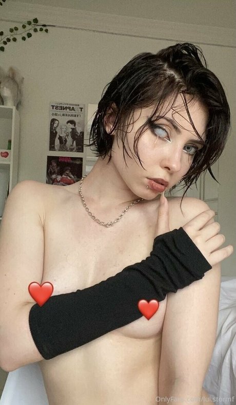 lui stormf star nudes gallery