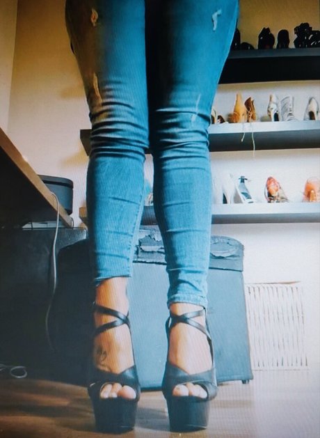 Footy79 art star image