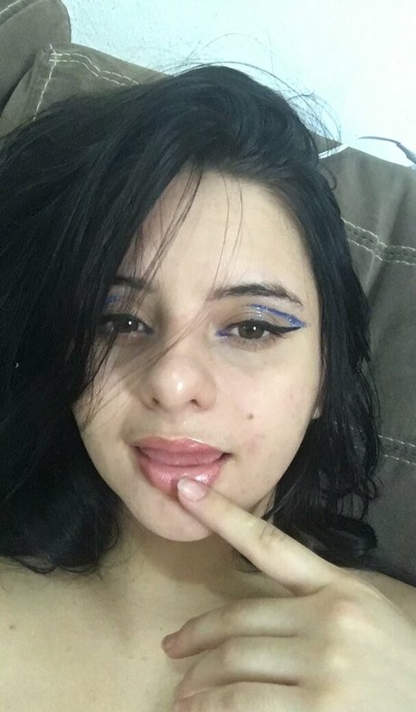 Vitoria Lopes exclusive actress pic