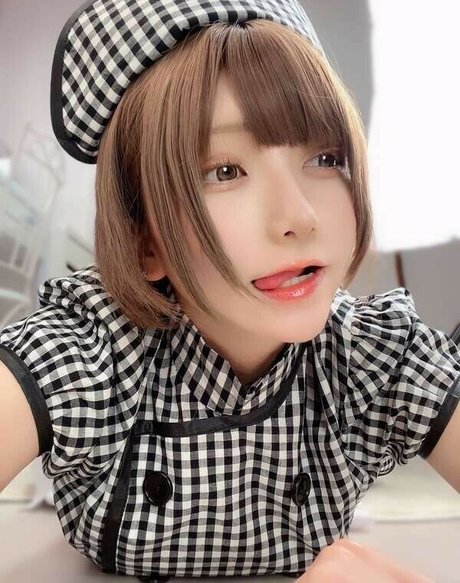 18 asian onlyfans hot image