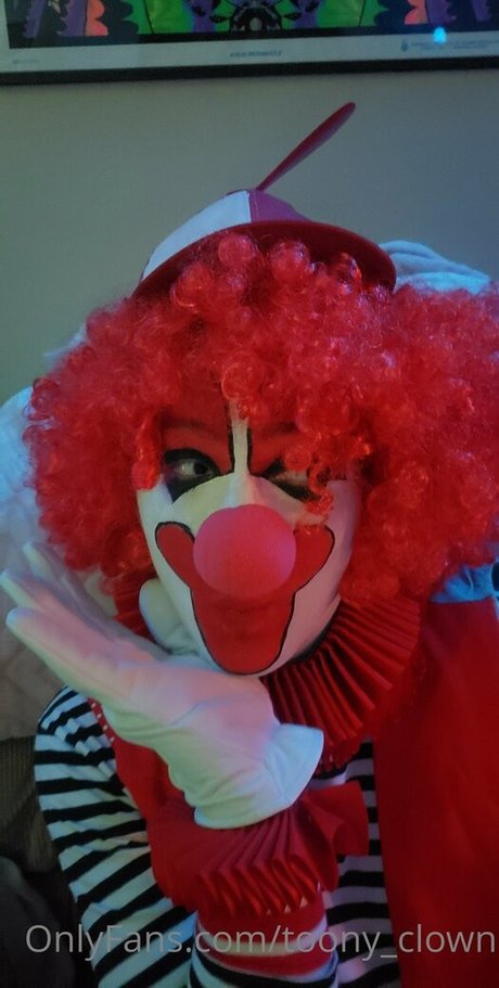 toony clown erotic pornstar pics