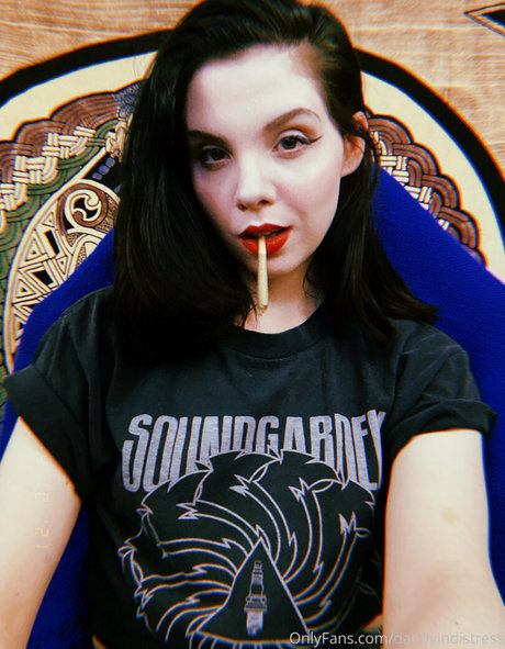 dandyindistress model exclusive images