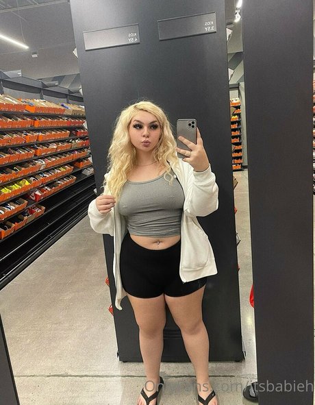 itsbabieh star naked image