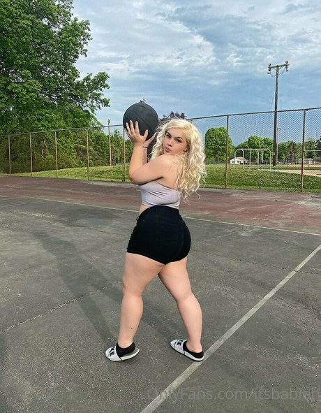 big tits skinny onlyfans top image