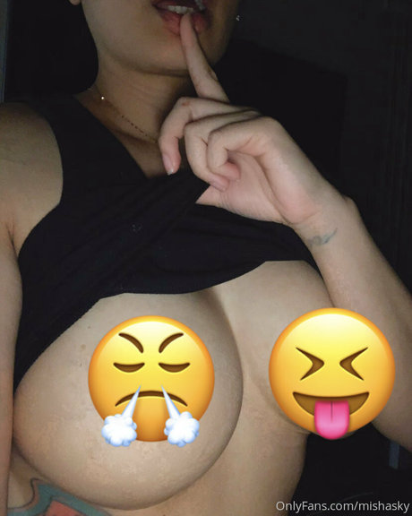 mishasky adult model img