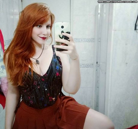 Amanda Monteiro perfect star photo