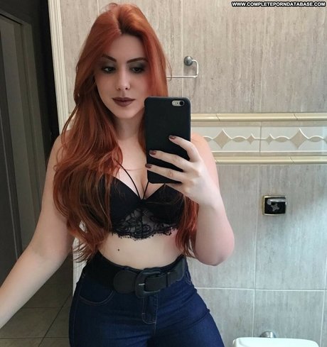 Amanda Monteiro star sexy pic