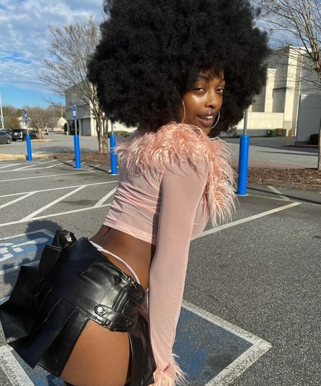 old onlyfans beautiful nude image